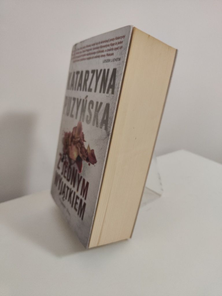 Z jednym wyjątkiem - Katarzyna Puzyńska "