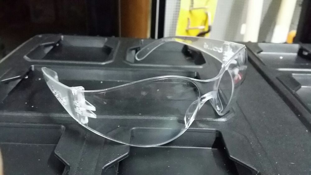 Okulary ochronne BOLLE BANCI + sznurek do zawieszenia okularów na szyi