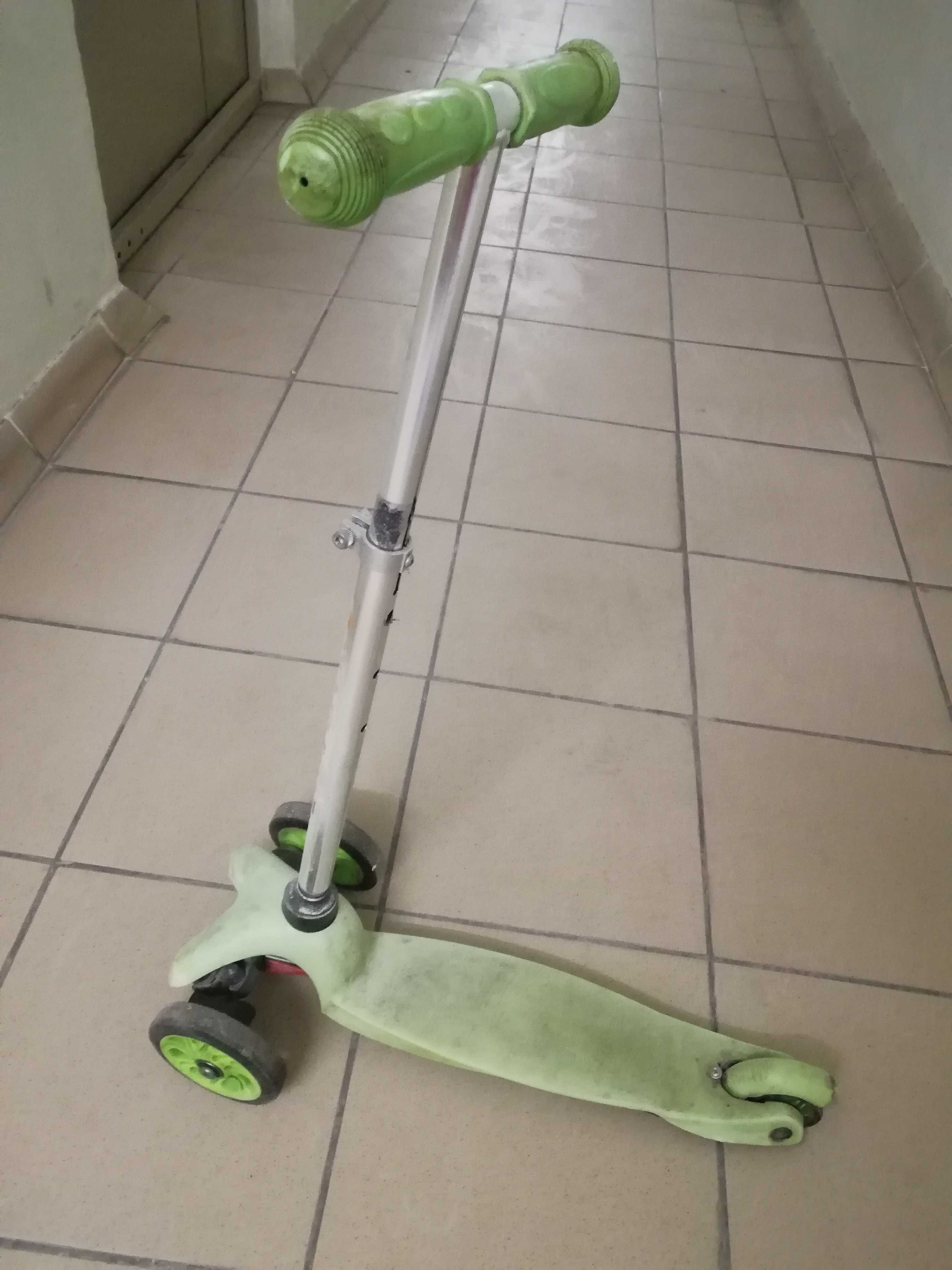 Трёхколёсный самокат Mega Scooter