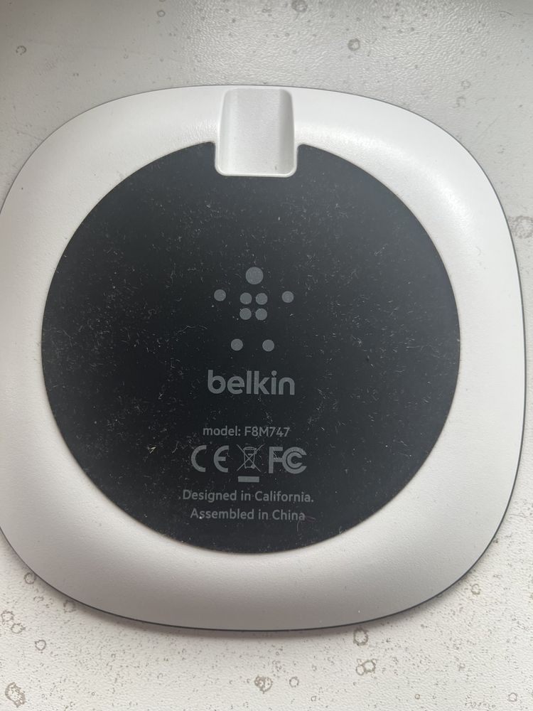 Безпроводная зарядка Belkin