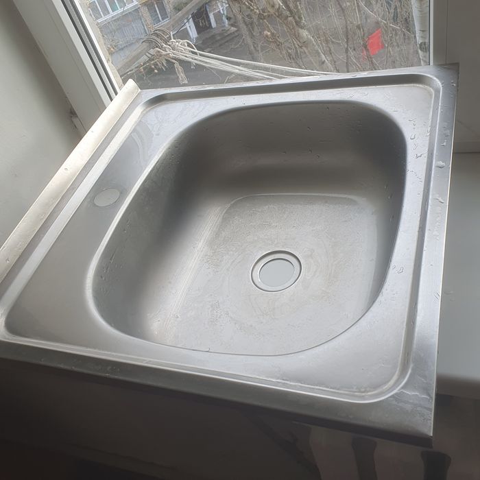 Мийка практично нова