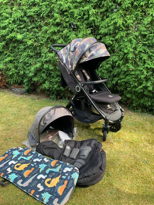 Wózek Petite & Mars street+air, zestaw, składający- spacerówka do 22kg