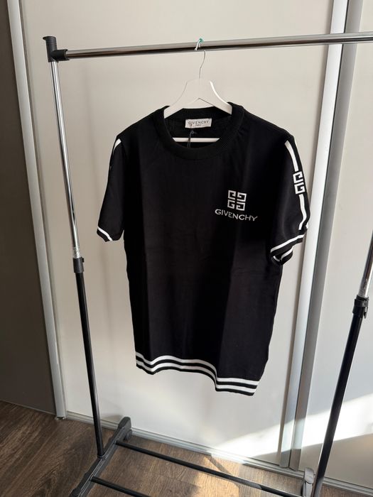 Givenchy koszulka sweterkowa