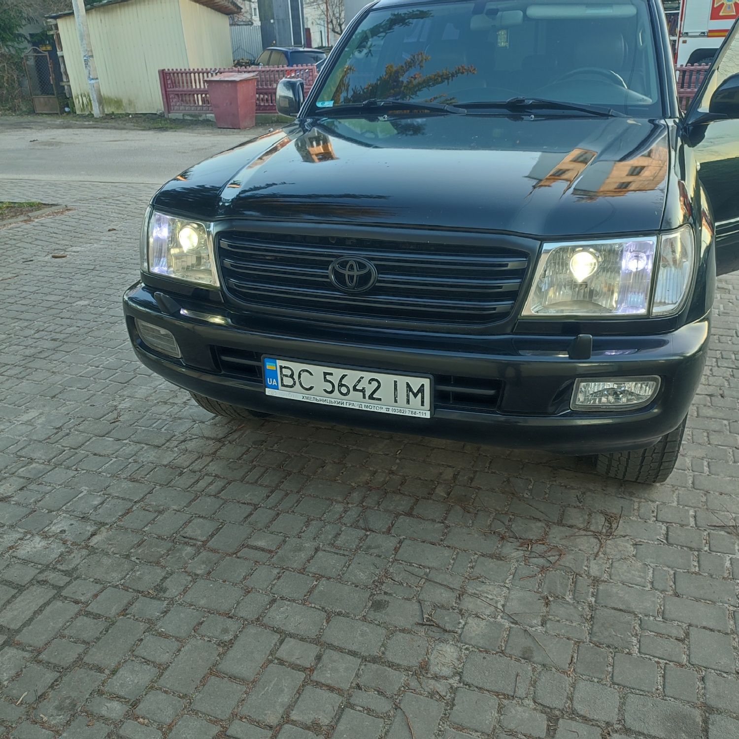 Тойота Toyota Land Cruiser100