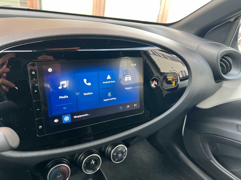 Wypożyczalnia samochodów wynajem aut TOYOTA AYGO X Automat od zaraz