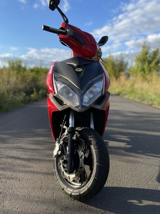 Скутер 150 кубів