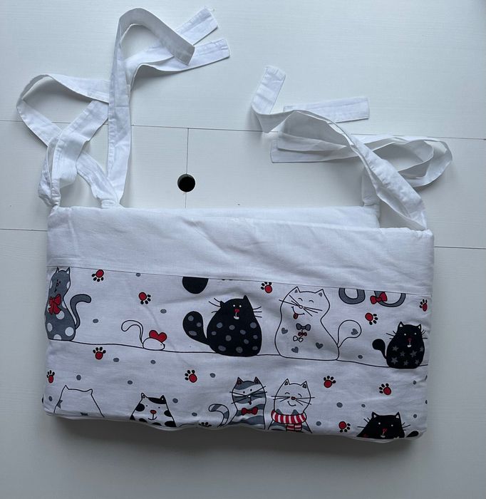 Sprzedam ochraniacz do łóżeczka o wymiarze 150x30 cm.