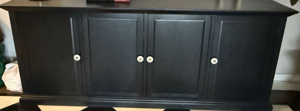 Aparador 4 portas preto
