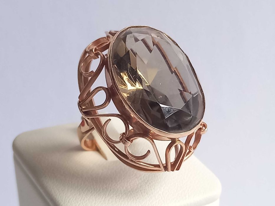 Pierścionek z topazem, złoto 14K, rozmiar 15, 11,8gram, lata 60,70-te