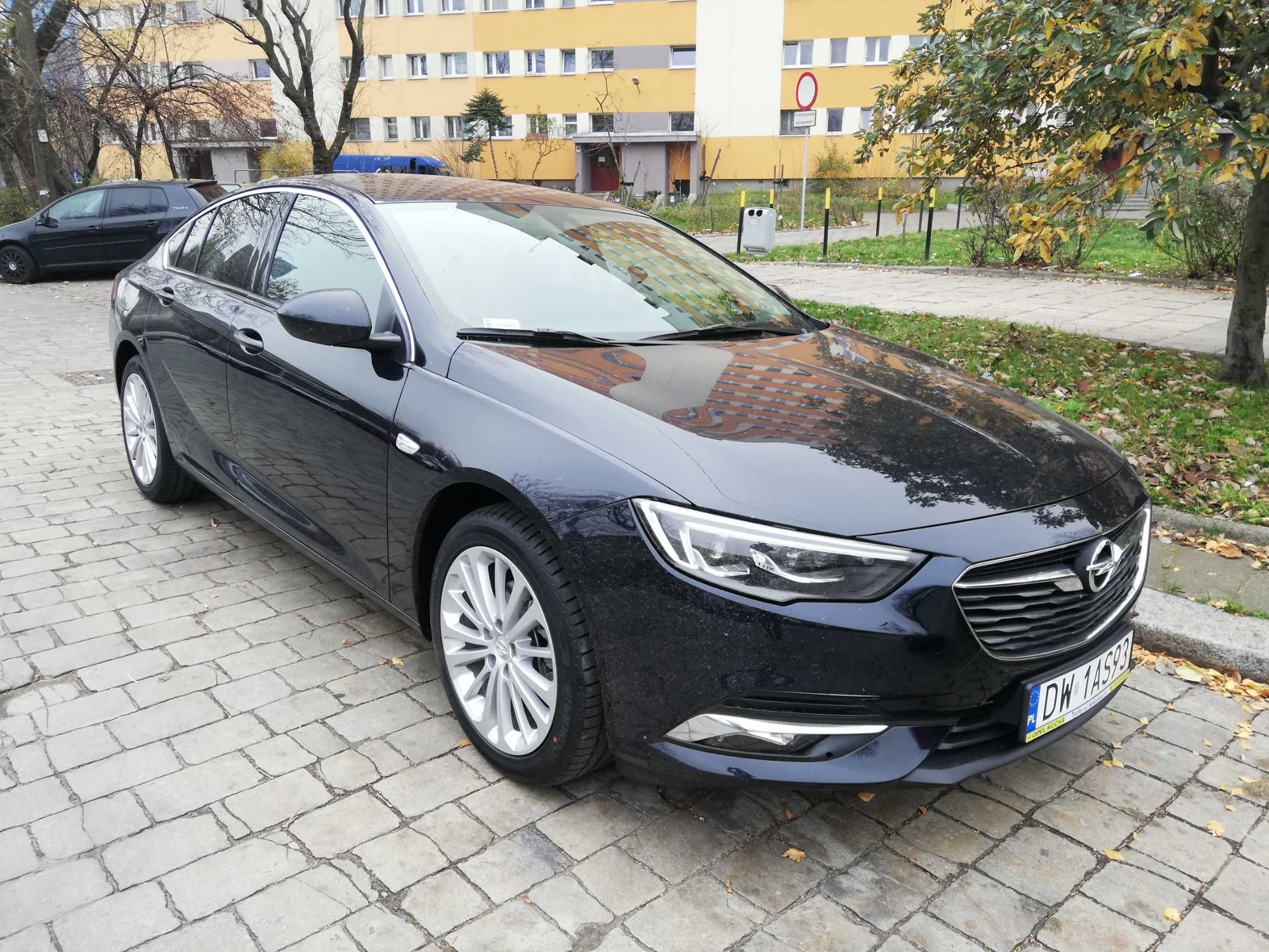 Belki dachowe CRUZ Opel insignia B - Hatchback