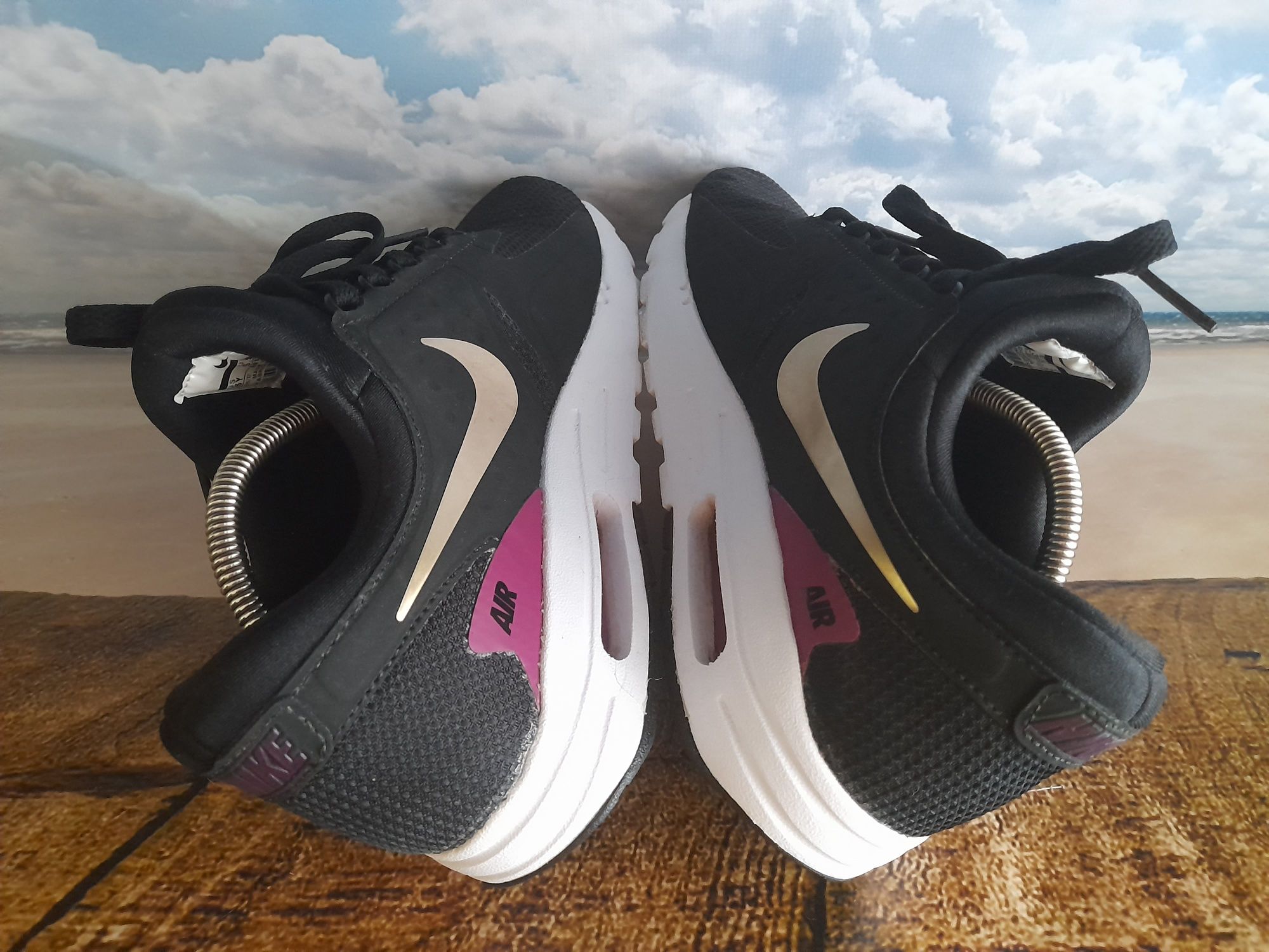 Nike Air Max Zero Essential жіночі кросівки оригінал