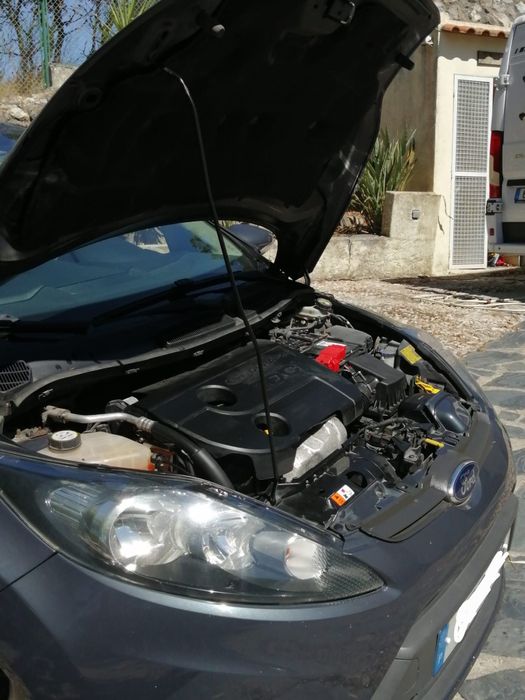 Vende-se FORD FIESTA 2012