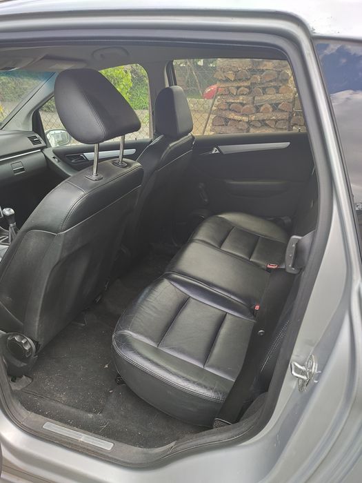 Mercedes B200 zadbany