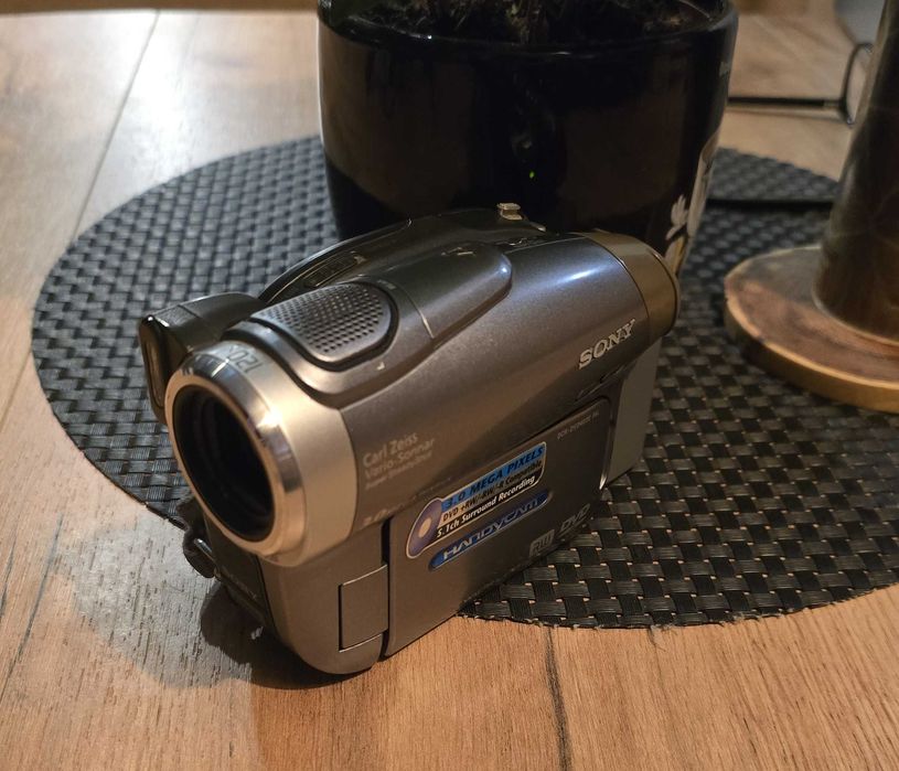 RETRO Kamera Sony Handycam DCR-DVD403E | Carl Zeiss Dźwięk 5.1 Pilot E