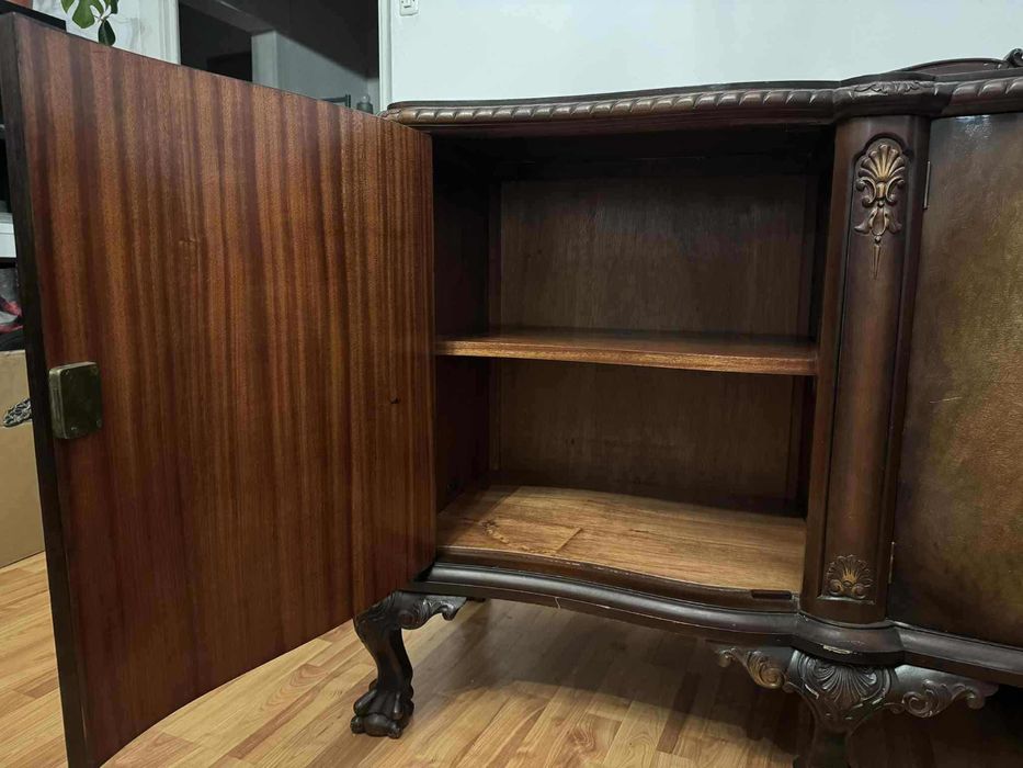 mebli z litego drewna w stylu chippendale na lwich łapach - antyk