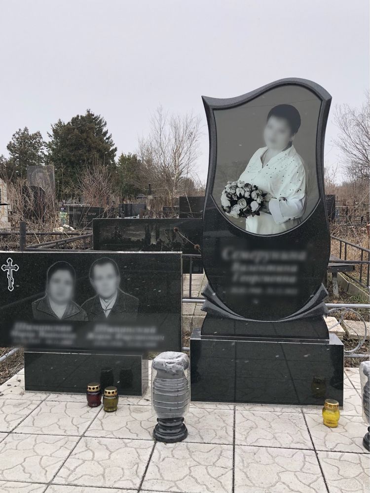 Пам'ятники гранітні та бетонні «Моноліт» Кам‘янське