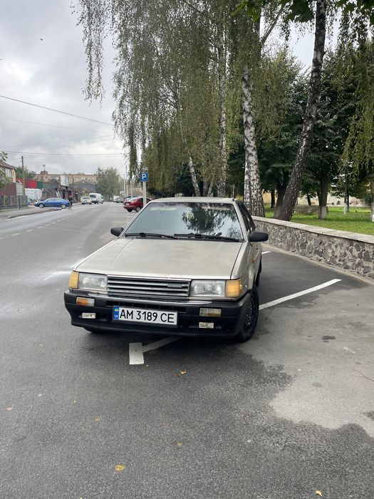 Продам мазду 323