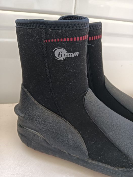Botins mergulho neoprene preto 6,5 mm