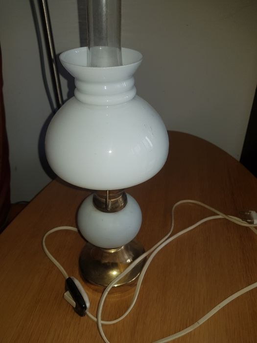 lampka vintage piękna imitacja naftowej