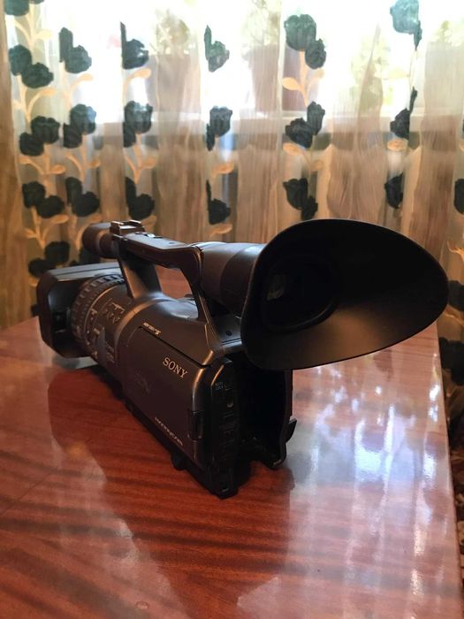Продам відеокамеру Sony