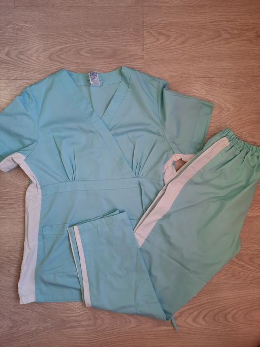 Медичний костюм жіночий