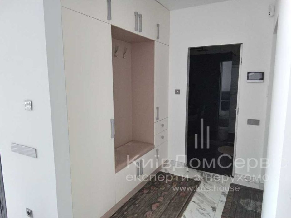продам 3 кімн квартиру 107 м² з ремонтом ЖК Кампус Солом'янський