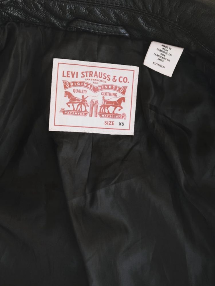 Casaco preto Biker Levi Strauss & Co em Pele Genuína NOVO