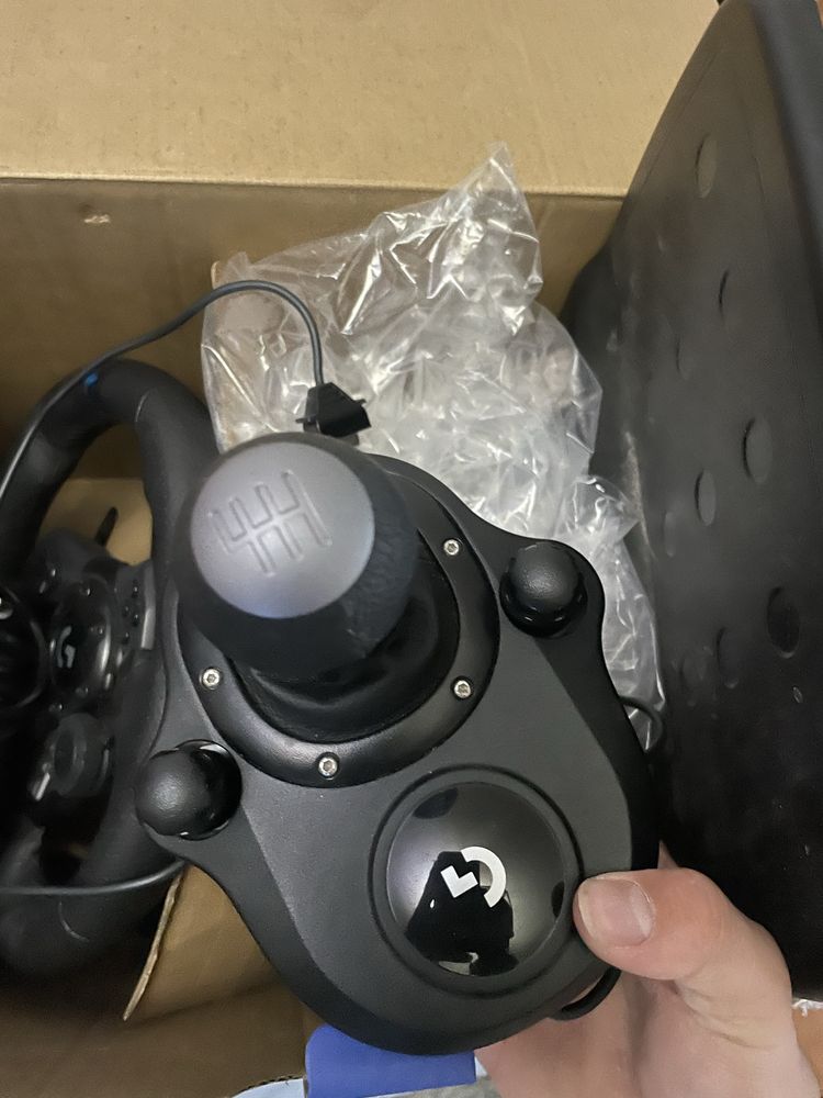 Volante Logitech g923 usado 3 vezes