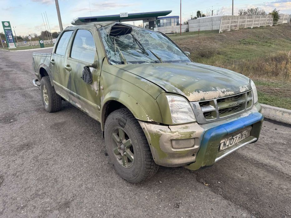 Продам isuzu d max 3.0 дизель после переворота на ходу