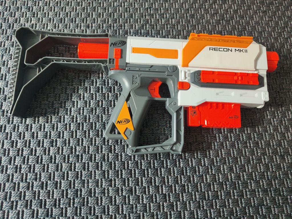 Pistolet Nerf Recon MKII na strzałki