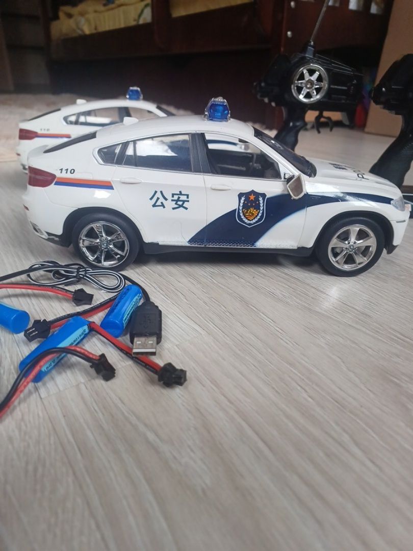 Машины BMW Police на управлении