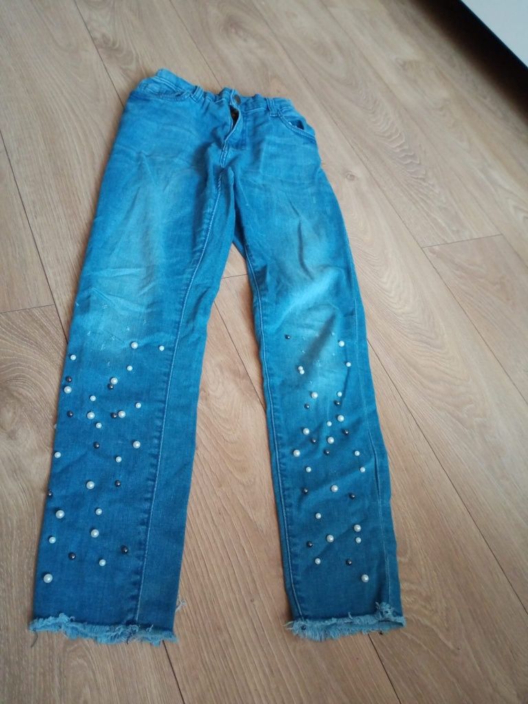 Sprzedam jeansy jak nowe r.152