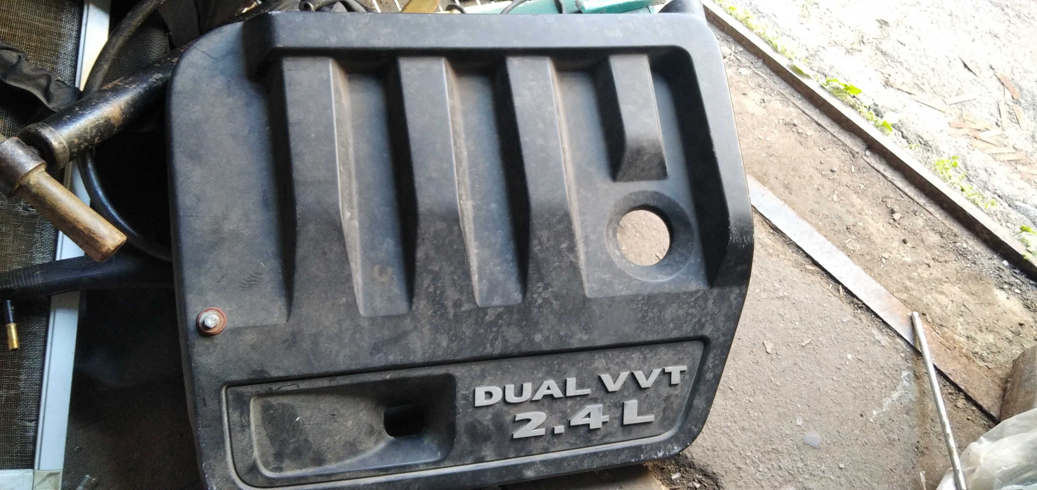 Крышка двигателя  Dodge Journey 2.4L