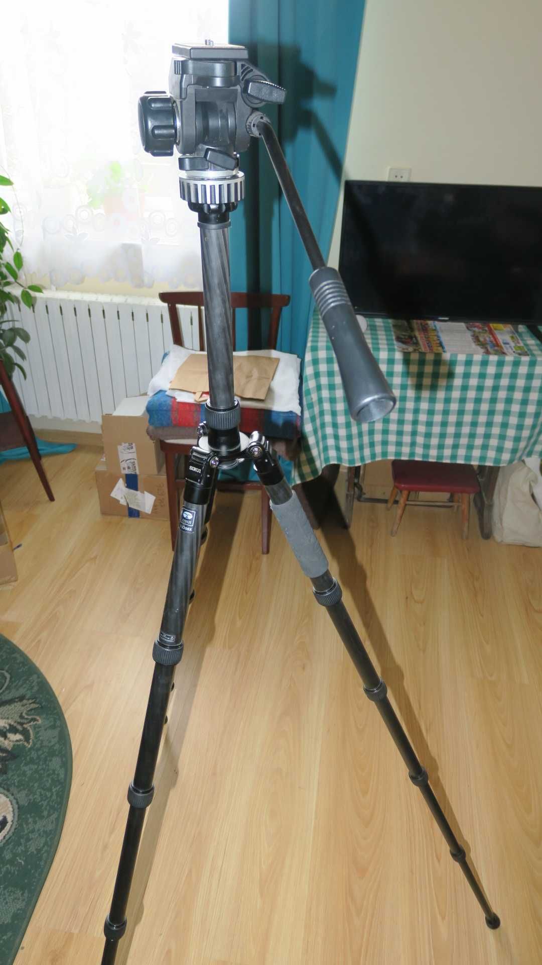 Statyw Sirui T-2205X z głowica Slik 5310