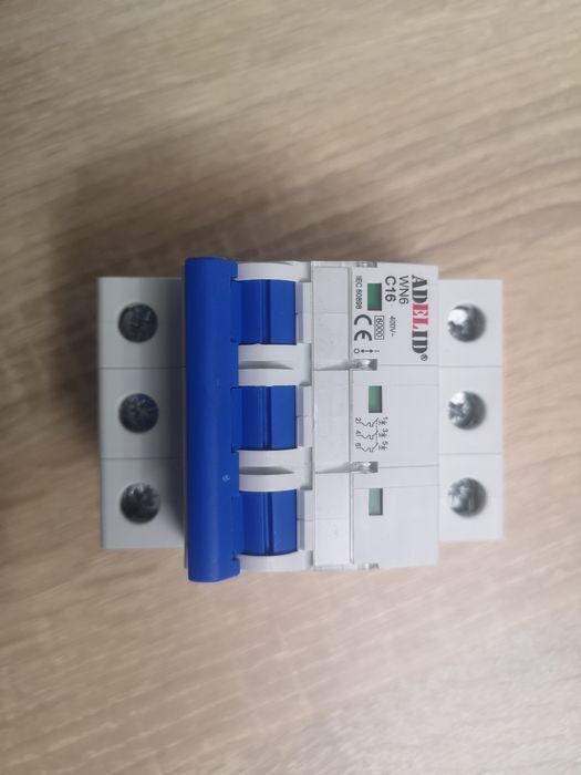 Wyłącznik roznicowopradowy 3 fazy plus bezpiecziki