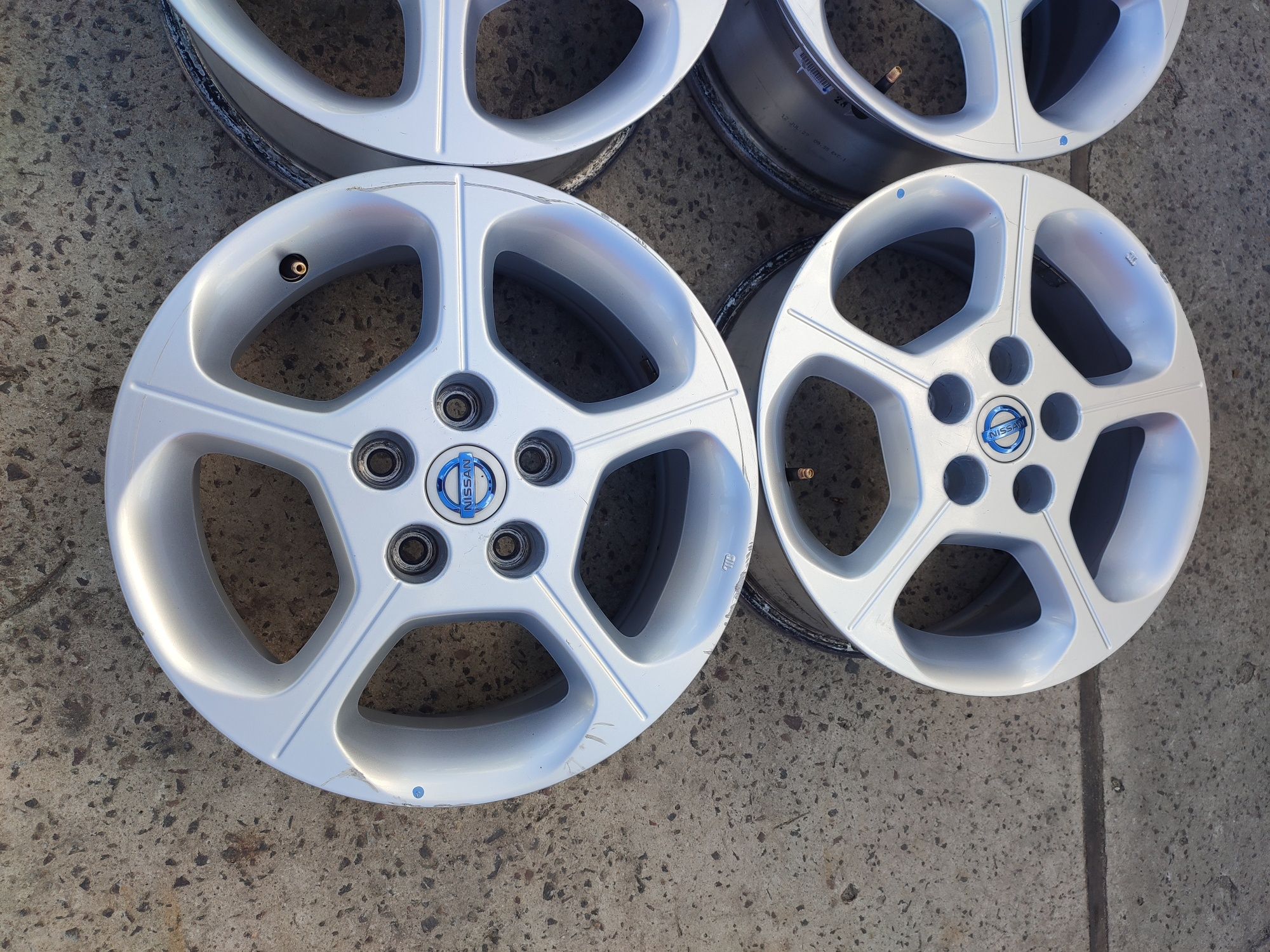 Диски 5/114.3 R16 Nissan leaf