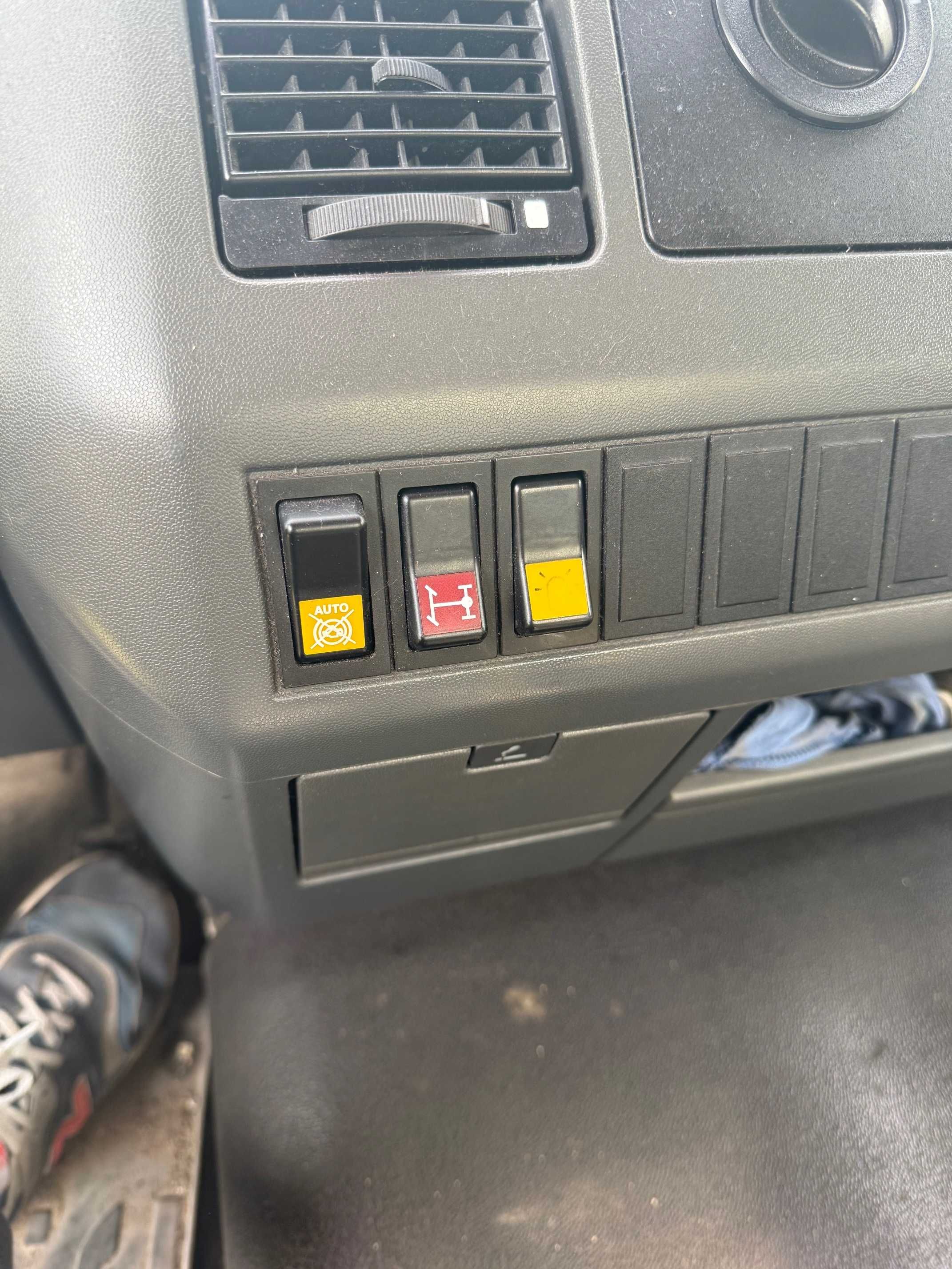 Auto Laweta Man Pomoc Drogowa do transportu maszyn DMC 8t