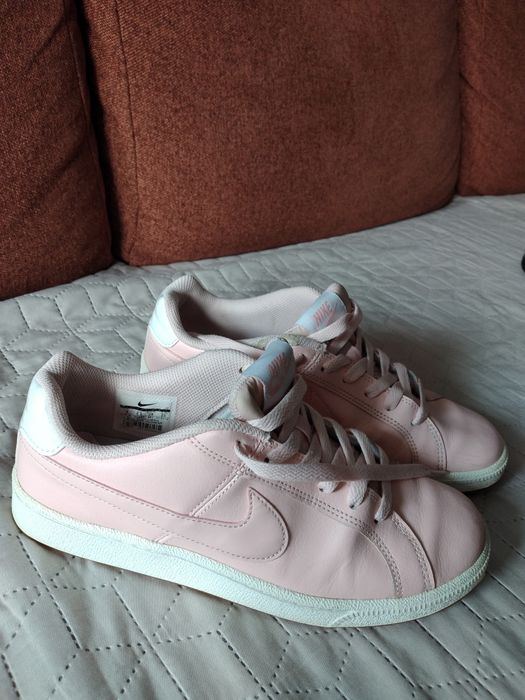 Buty r 38 .Różowe Nike ,szaro czarne goratexy ,białe .