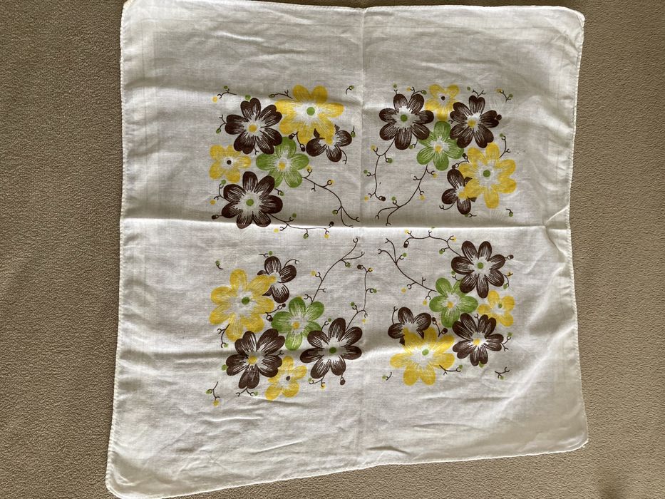 Lencinho Vintage flores amarelas