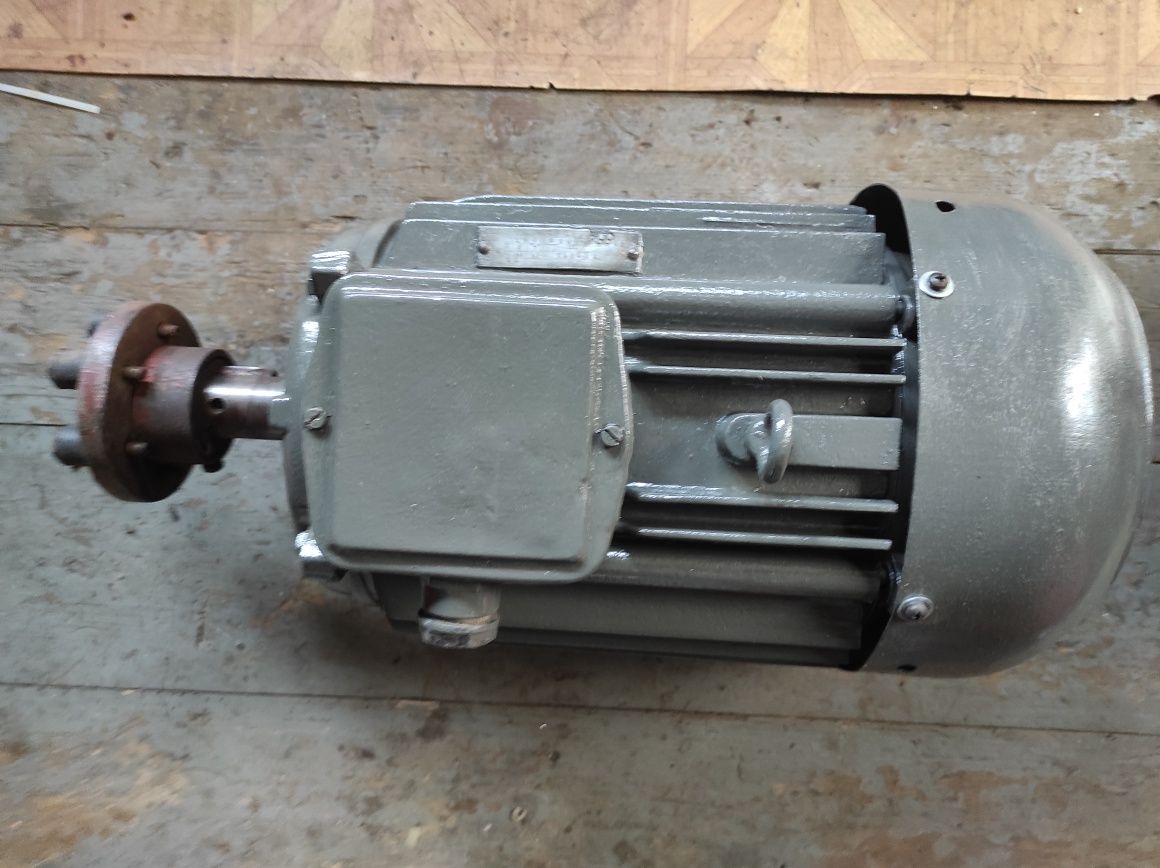 silnik 4kW 980obr/min 400V