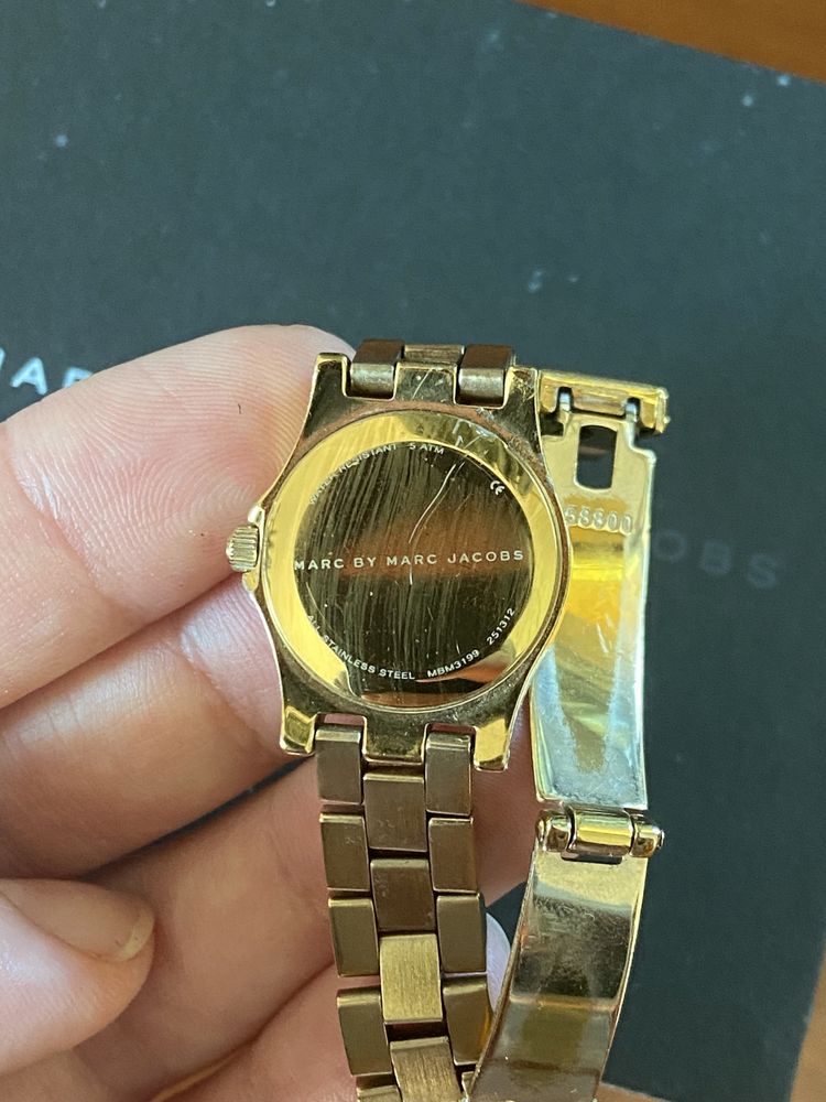 Relógio mini dourado vintage Marc Jacobs Henry Diny