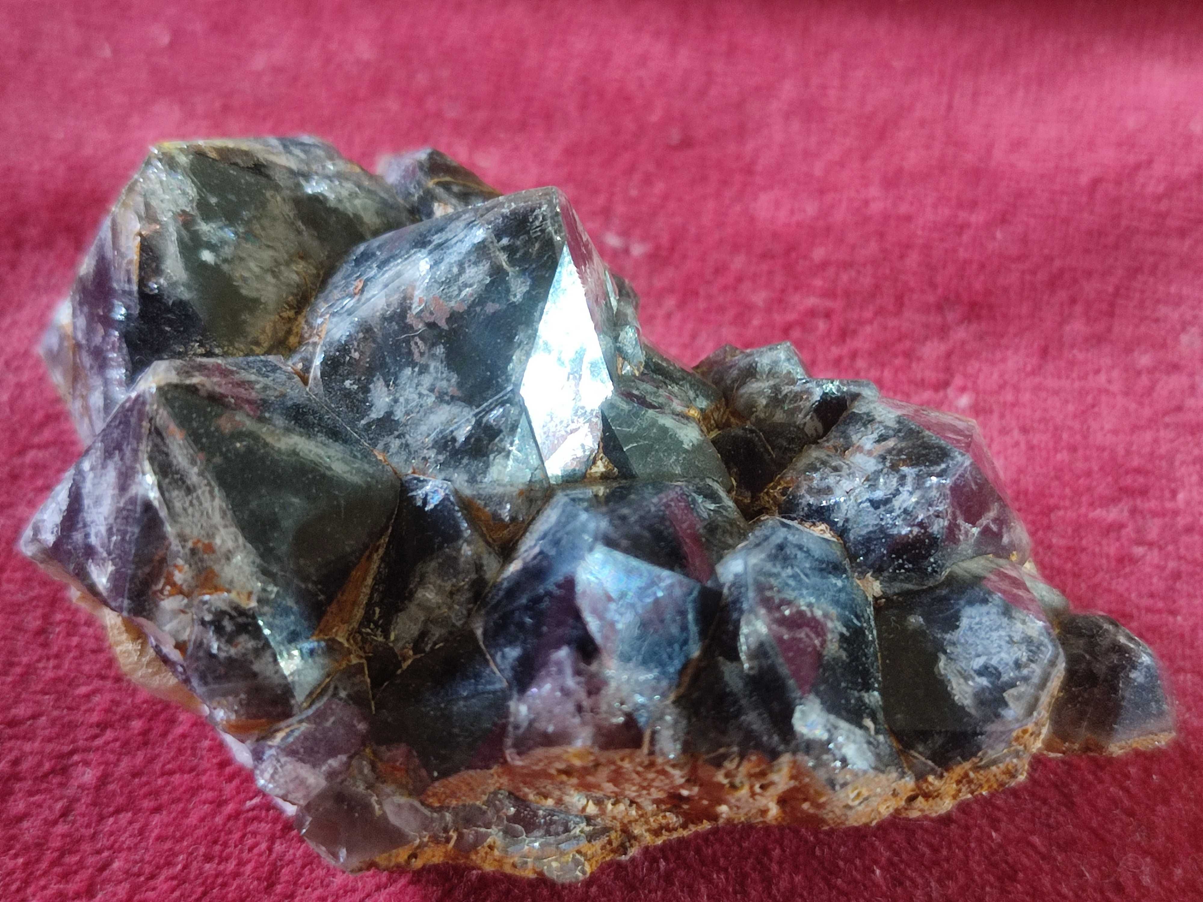 Cristal de Quartzo Fumê Preto em Bruto