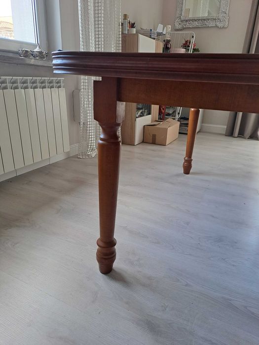 Drewniany stól dębowy