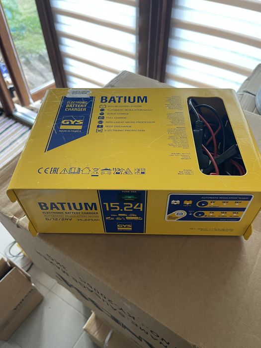 Зарядний пристрий 6/12/24v автоматичний Франція