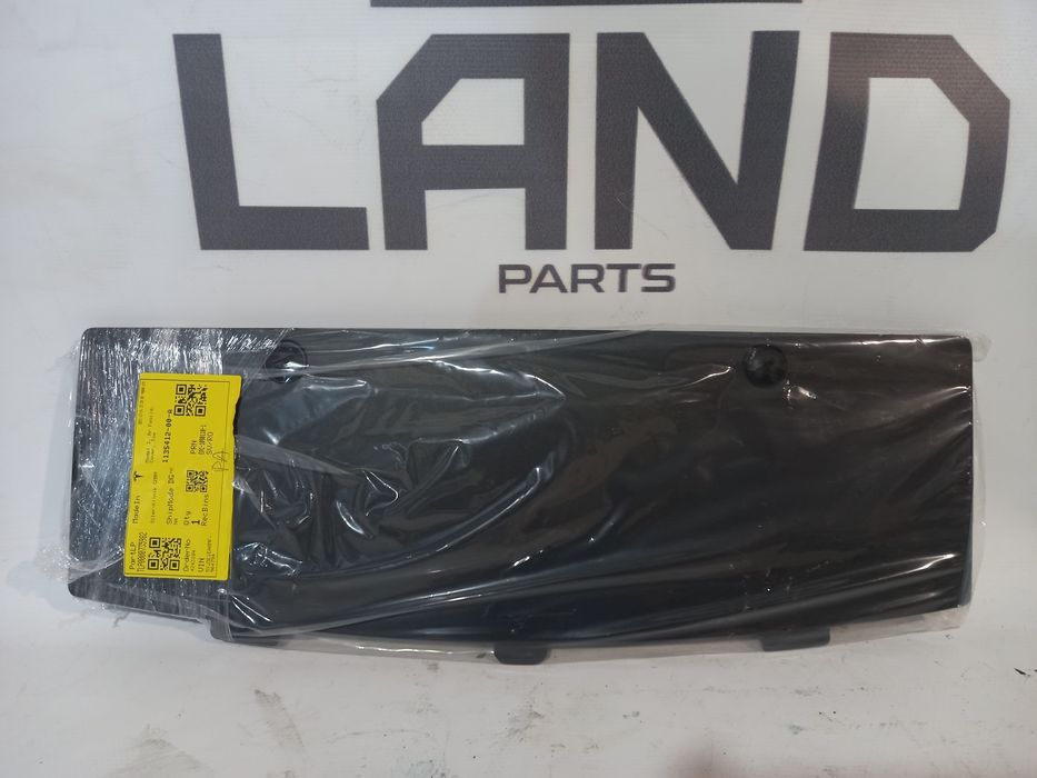 Заглушка накладка фаркопа Tesla Model Y Model X M 3