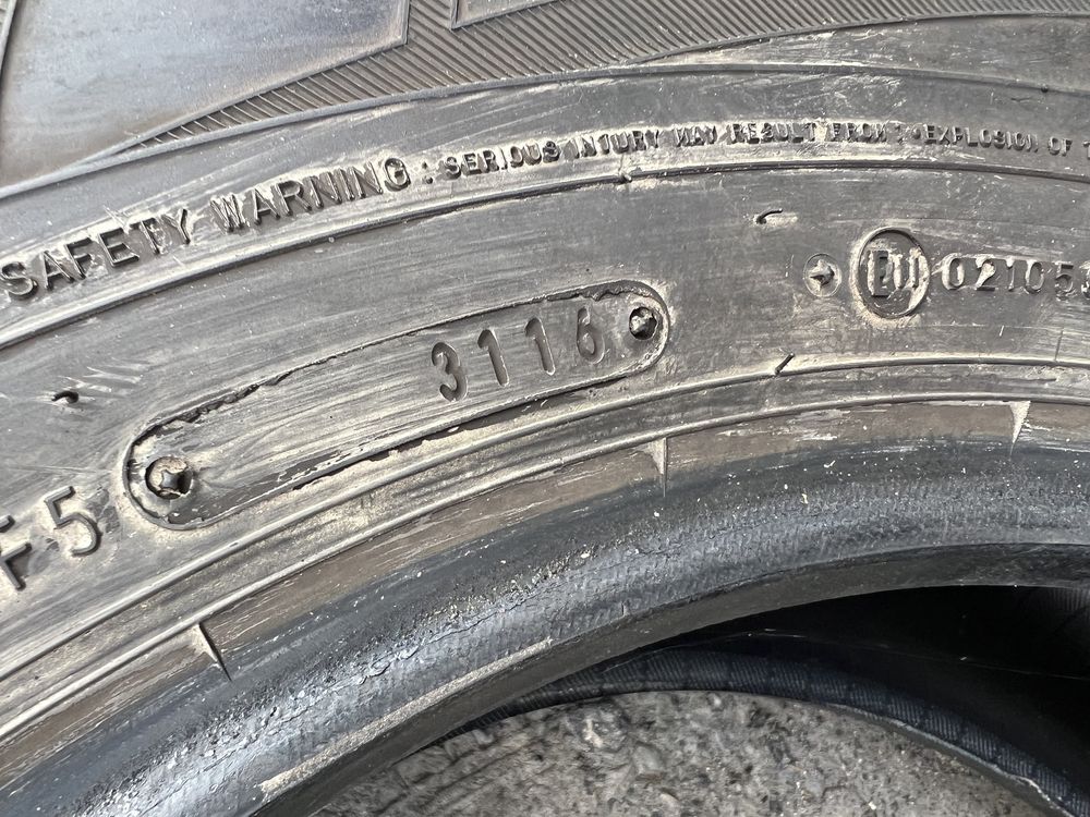 2xopona zimowa FALKEN w rozmiarze 225/65 R17