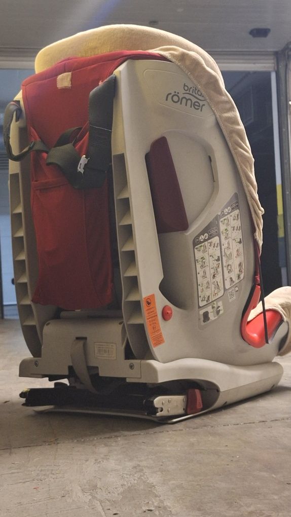 Cadeira auto ISOFIX Britax Rõmer Advansafix