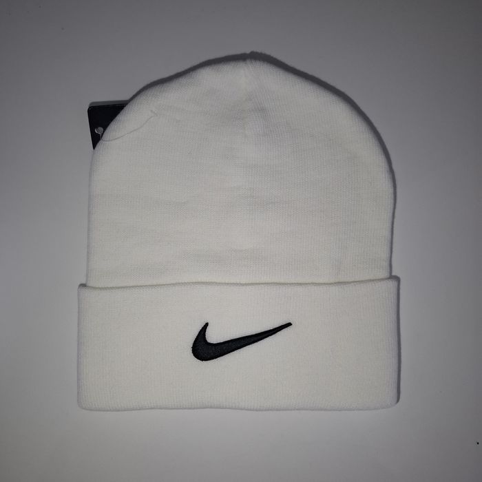 Зимова шапка Nike