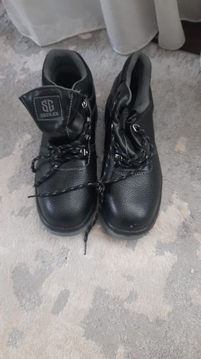 Спец взуття стан новий,