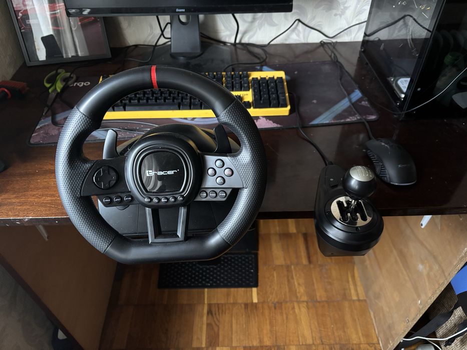 Игровой руль traicer
